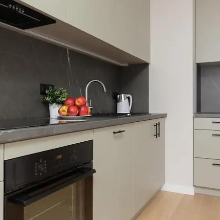 Wola Spacious Flat With Air Conditioning & Balcony By Renters Апартаменты *