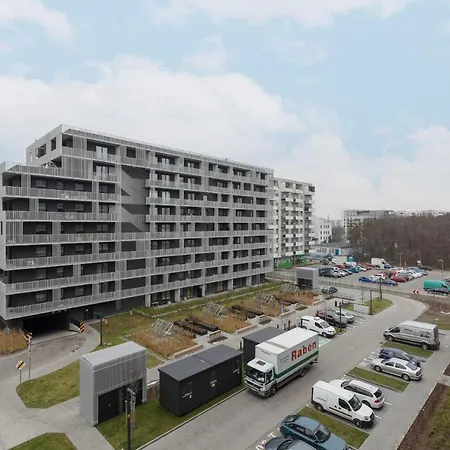 Wola Spacious Flat With Air Conditioning & Balcony By Renters * Варшава